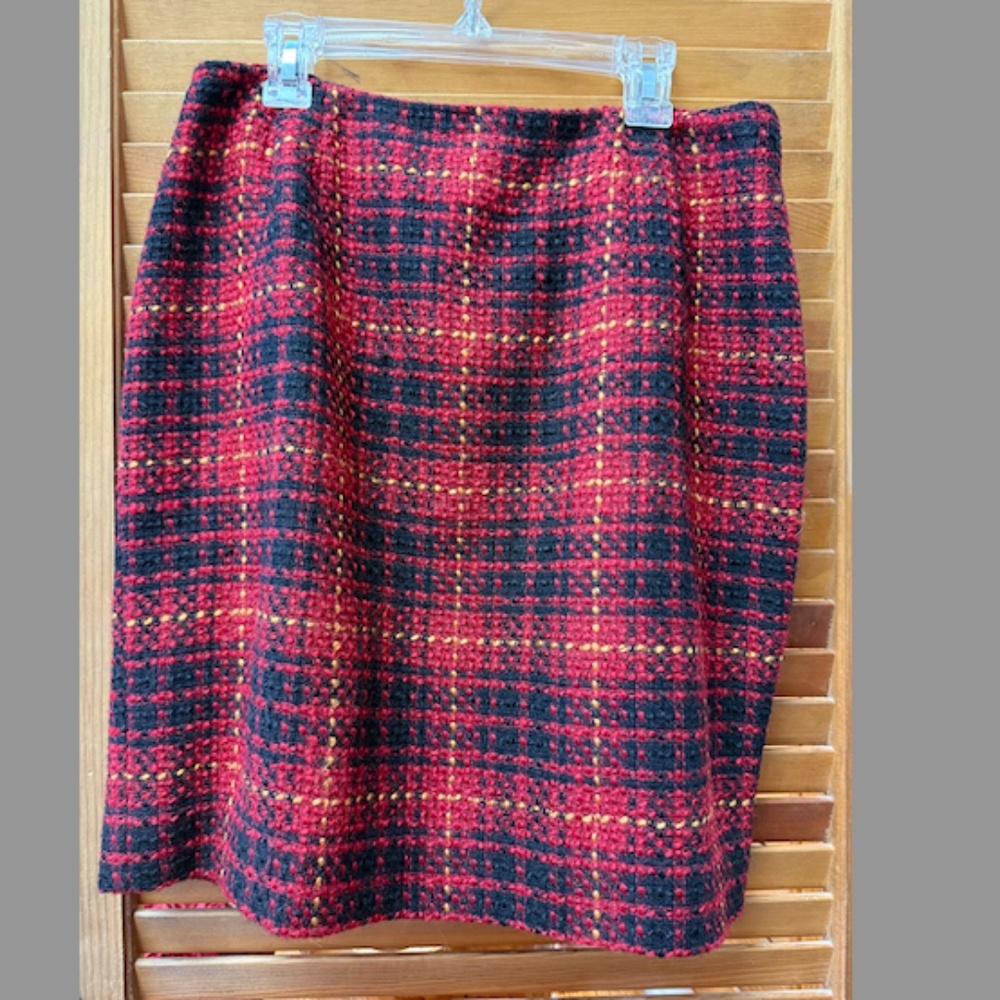 Apertif Women's Red Plaid Wool Mini Skirt, Size: 10, EUC